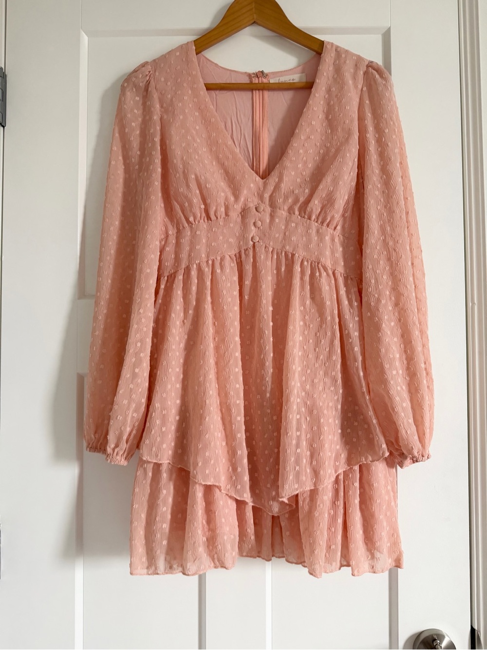 V-Neck Long Sleeve Tiered Mini Dress in Coral   size M - Picture 13 of 17
